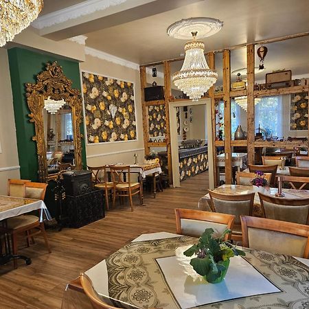 Boutique Hotel Am Bahndamm Neuhaus am Rennweg Extérieur photo